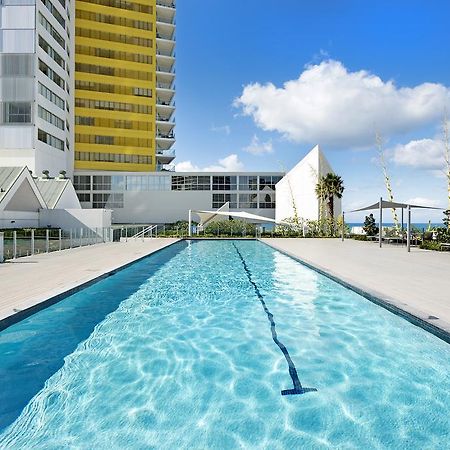 Ultiqa Air On Broadbeach Gold Coast Exterior foto