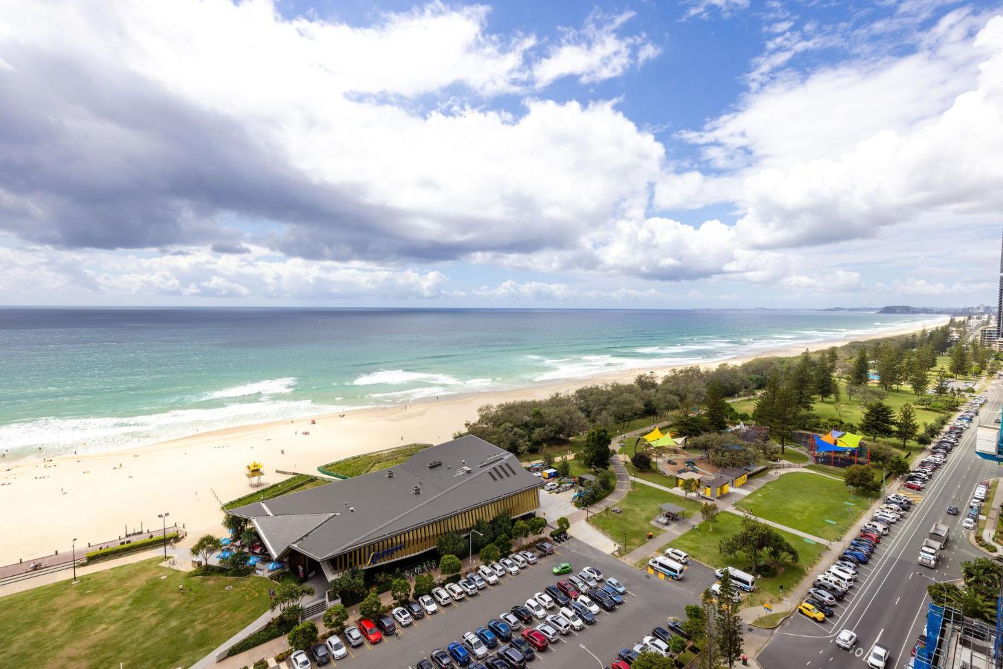 Ultiqa Air On Broadbeach Gold Coast Exterior foto