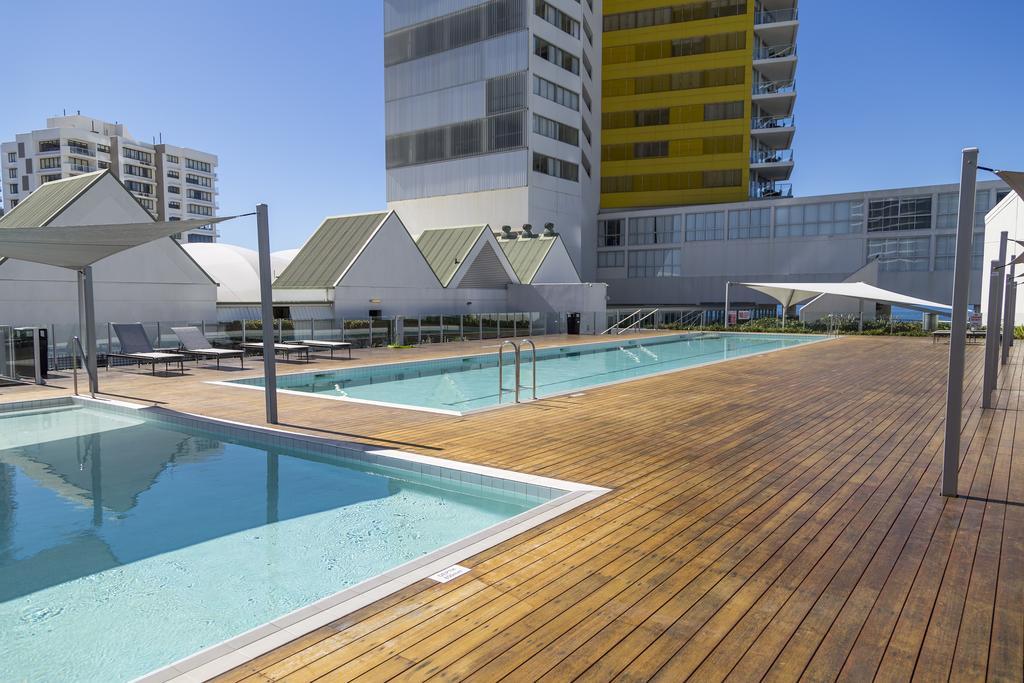 Ultiqa Air On Broadbeach Gold Coast Exterior foto