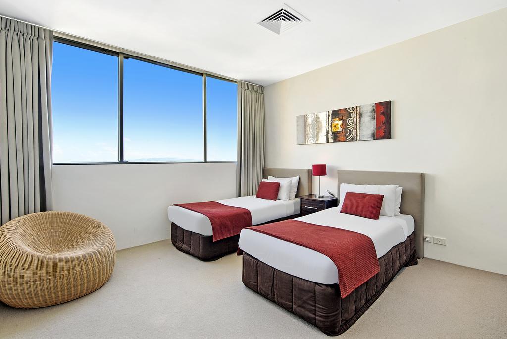 Ultiqa Air On Broadbeach Gold Coast Exterior foto