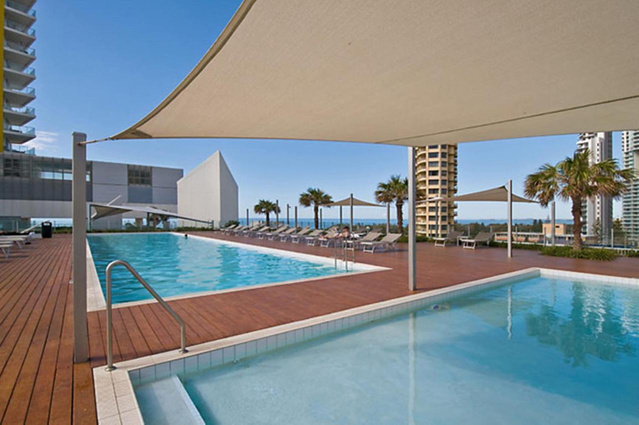 Ultiqa Air On Broadbeach Gold Coast Exterior foto